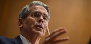 In order to increase pressure on Iran, America plans to impose weekly sanctions