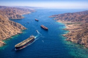 Hormuz is on the verge of a new round…a plan to strike Iran periodically in front of Trump