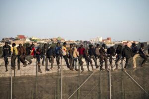 70 thousand migrants cross the border… and Madrid denies Rabat’s involvement