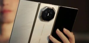 Tri-fold.. Huawei unveils the second generation of the Mate XT 2 phone