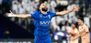Why did Karim Benzema fail to find a new team quickly?