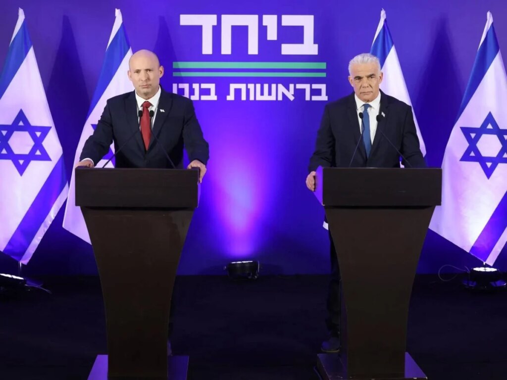 Bennett and Lapid face the seat dilemma… a wave of withdrawals that does not stop