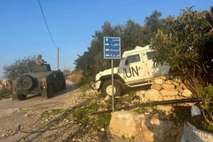 Israel releases a Lebanese prisoner and hands him over to the army at Naqoura (photo)