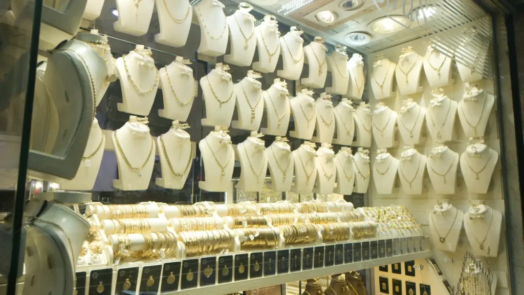 Gold fell sharply by more than 3%, and the ounce is testing difficult support levels