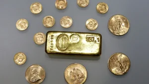 The collapse of gold prices.. An expert explains to “Al-Mashhad” the optimal timing for buying